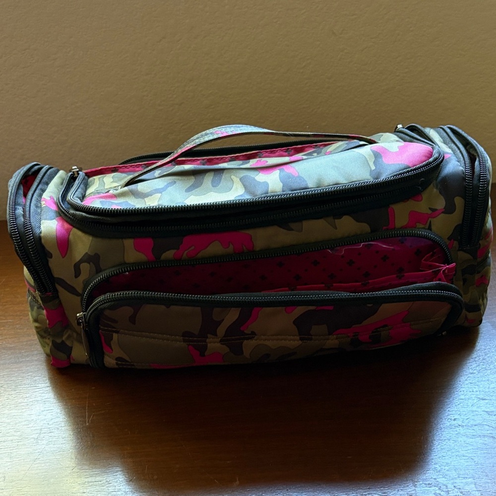 Lug Trolley Camouflage Cosmetic Bag
